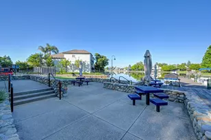 819 Lake Front Dr, Sacramento, CA 95831 - Photo 71