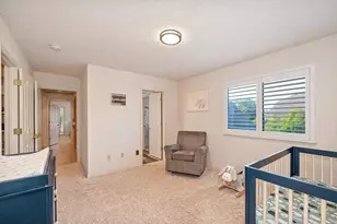 819 Lake Front Dr, Sacramento, CA 95831 - Photo 45