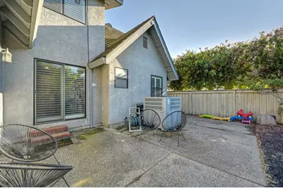 819 Lake Front Drive, Sacramento, CA 95831 - Photo 69