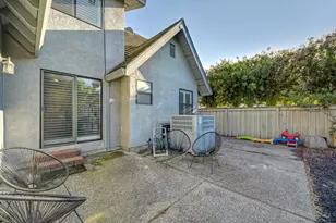 819 Lake Front Dr, Sacramento, CA 95831 - Photo 69