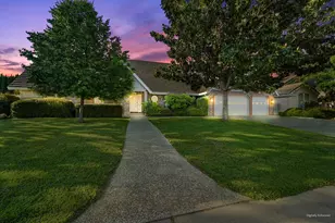 819 Lake Front Dr, Sacramento, CA 95831 - Photo 5