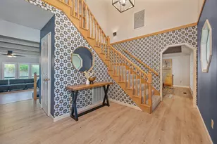 819 Lake Front Dr, Sacramento, CA 95831 - Photo 9
