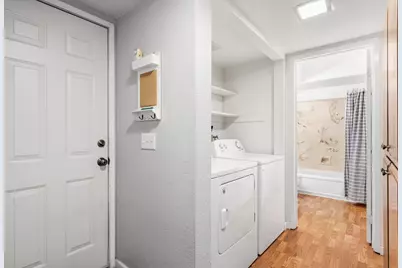 7945 La Riviera Drive, Sacramento, CA 95826 - Photo 25