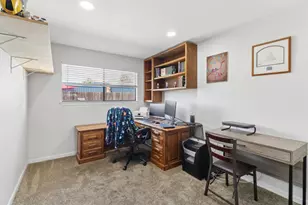 8951 Lansdowne Ct, Elk Grove, CA 95624 - Photo 19