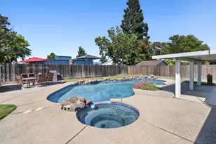 8951 Lansdowne Ct, Elk Grove, CA 95624 - Photo 29