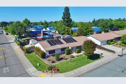 8951 Lansdowne Court, Elk Grove, CA 95624 - Photo 39