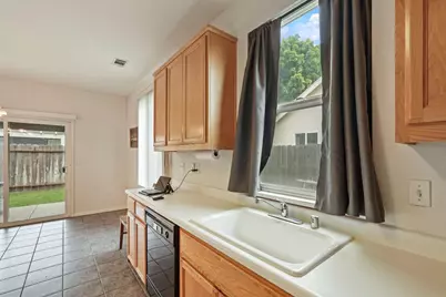 1692 Solaro Way, Manteca, CA 95336 - Photo 9