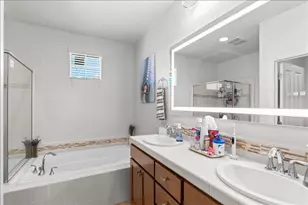 561 Wild Stallion Dr, Oakdale, CA 95361 - Photo 37