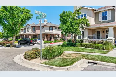 561 Wild Stallion Drive #151, Oakdale, CA 95361 - Photo 3