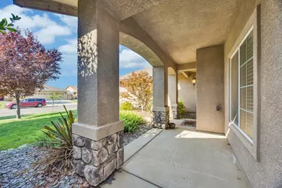 1407 Sundance Drive, Plumas Lake, CA 95961 - Photo 5