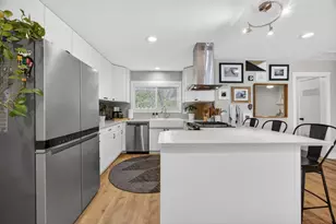 6778 Park Riviera Way, Sacramento, CA 95831 - Photo 11