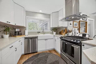 6778 Park Riviera Way, Sacramento, CA 95831 - Photo 7