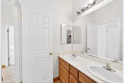 8406 Alameda Park Drive, Elk Grove, CA 95624 - Photo 33