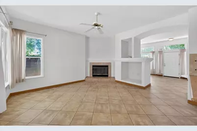 8406 Alameda Park Drive, Elk Grove, CA 95624 - Photo 11