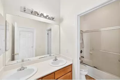 8406 Alameda Park Drive, Elk Grove, CA 95624 - Photo 31