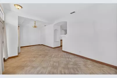 8406 Alameda Park Drive, Elk Grove, CA 95624 - Photo 7