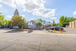 866 57th St, Sacramento, CA 95819 - Photo 3