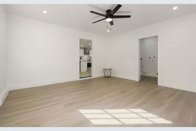 9417 Mira Del Rio Drive, Sacramento, CA 95827 - Photo 29