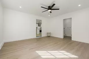 9417 Mira Del Rio Dr, Sacramento, CA 95827 - Photo 29