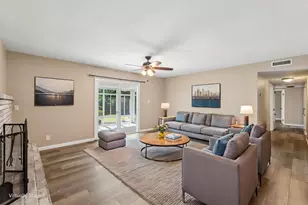 4785 Rex Ct, Sacramento, CA 95822 - Photo 9