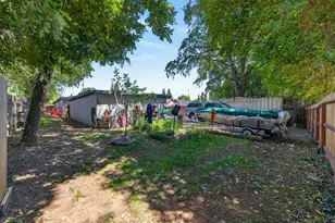 9140 Elk Grove Blvd, Elk Grove, CA 95624 - Photo 23
