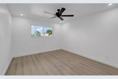 913 9th Street, Turlock, CA 95380 - Photo 5