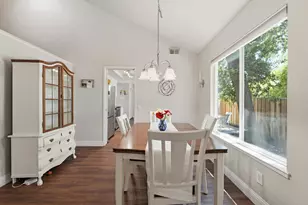20 Coyle Creek Cir, Fair Oaks, CA 95628 - Photo 11
