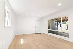 5536 Fruitridge Rd, Sacramento, CA 95820 - Photo 25
