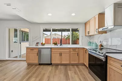 8404 Sunrise Woods Way, Sacramento, CA 95828 - Photo 11