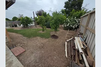 933 Meadowview Drive, Galt, CA 95632 - Photo 23
