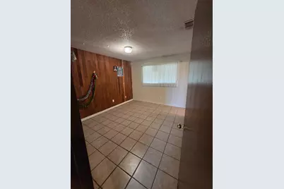 933 Meadowview Drive, Galt, CA 95632 - Photo 17