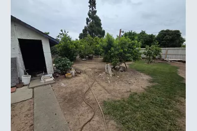 933 Meadowview Drive, Galt, CA 95632 - Photo 29