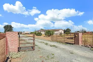 26001 N Dustin Rd, Acampo, CA 95220 - Photo 3