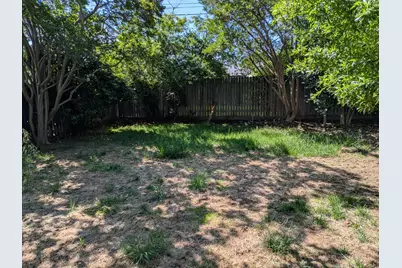 2052 Delma Way, Sacramento, CA 95825 - Photo 19