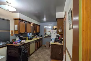 2052 Delma Way, Sacramento, CA 95825 - Photo 11