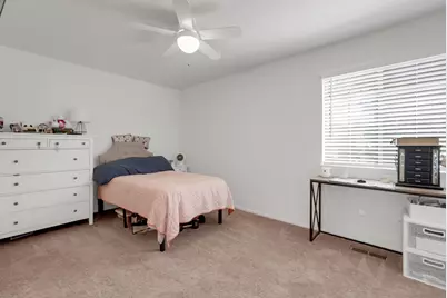 2250 Scarborough Dr #18, Lodi, CA 95240 - Photo 13