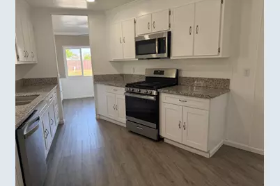 Capitol Circle, Sacramento, CA 95828 - Photo 9
