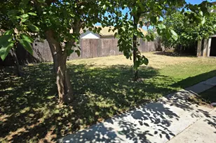 863 El Monte Ct, Los Banos, CA 93635 - Photo 17