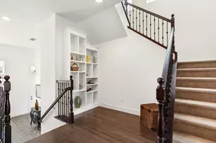 3501 Crocker Dr, Sacramento, CA 95818 - Photo 9