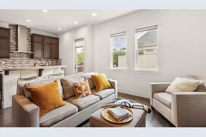 3501 Crocker Drive, Sacramento, CA 95818 - Photo 15