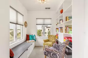 3501 Crocker Dr, Sacramento, CA 95818 - Photo 29