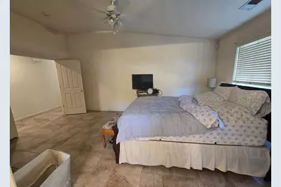 1613 Bay Street, Los Banos, CA 93635 - Photo 11