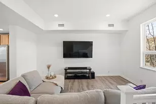 206 San Antonio Pl, San Jose, CA 95116 - Photo 7