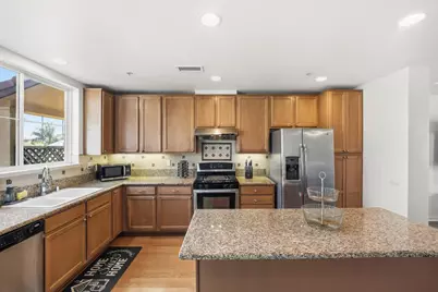 206 San Antonio Place, San Jose, CA 95116 - Photo 3