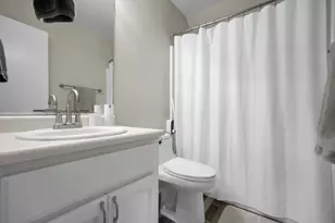 452 Benjamin Pl, Manteca, CA 95337 - Photo 13