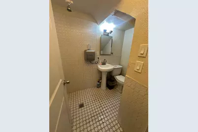 430 E Magnolia Street, Stockton, CA 95202 - Photo 7