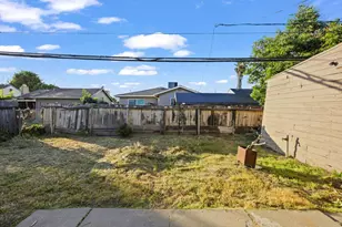 1511 Country Club Blvd, Stockton, CA 95204 - Photo 39