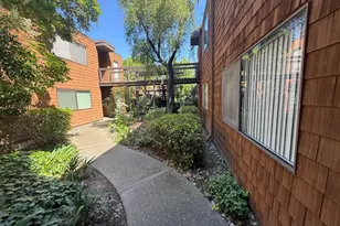 790 E Woodside Ln, Sacramento, CA 95825 - Photo 11
