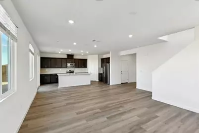 4569 Holiday Lane, Lincoln, CA 95648 - Photo 5