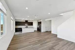 4569 Holiday Ln, Lincoln, CA 95648 - Photo 5